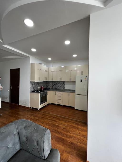 Lovely 2-bedroom Unit In Апартаменти *