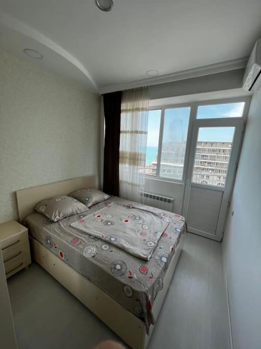 Lovely 2-bedroom Unit In Батумі